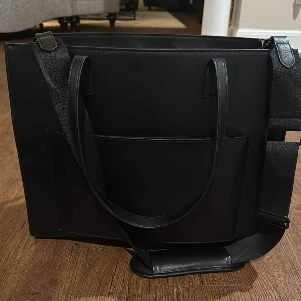 Beis Work Tote - Picture 3 of 3